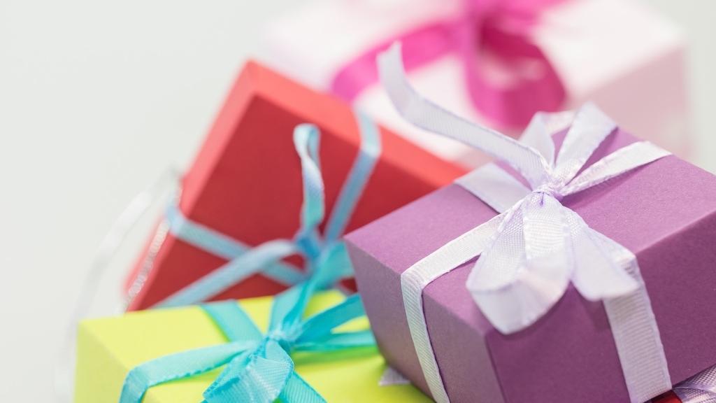 Только 37 процентов петербургских компаний вручит своим сотрудникам новогодние подарки