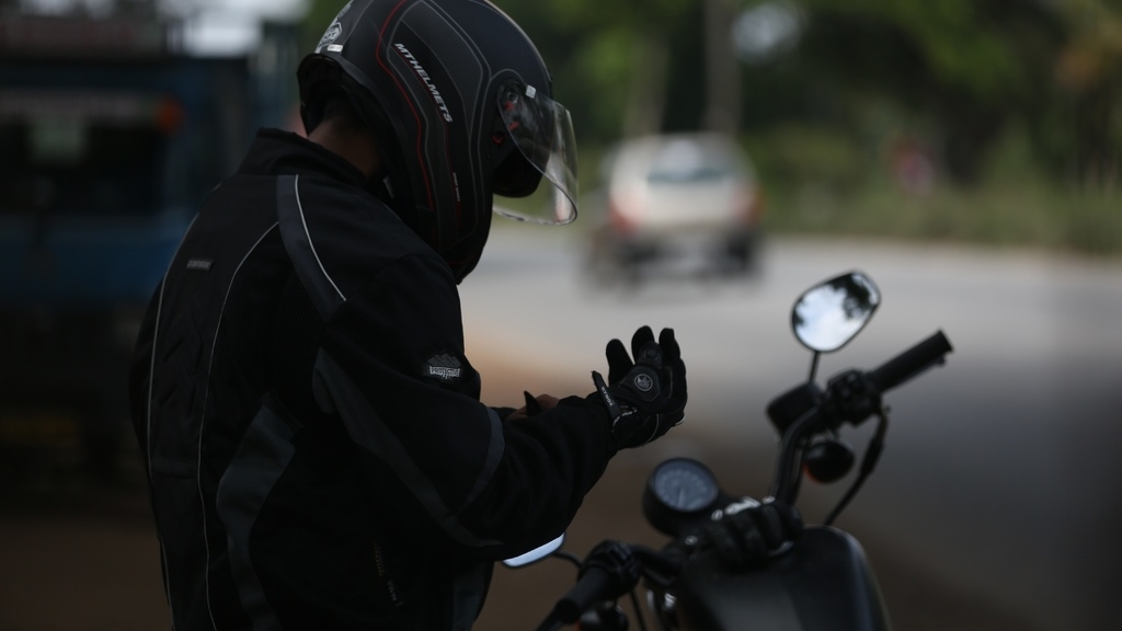 Двое из четырех пострадавших в аварии с мотоциклом на Каменноостровском оказались подростками