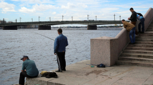 “В черной куртке и без обуви”: в Петербурге спасатели обнаружили утонувшую женщину
