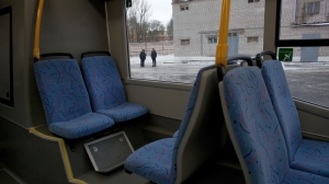 Под Омском пассажир автобуса выкинул подростка на мороз за отказ уступить место