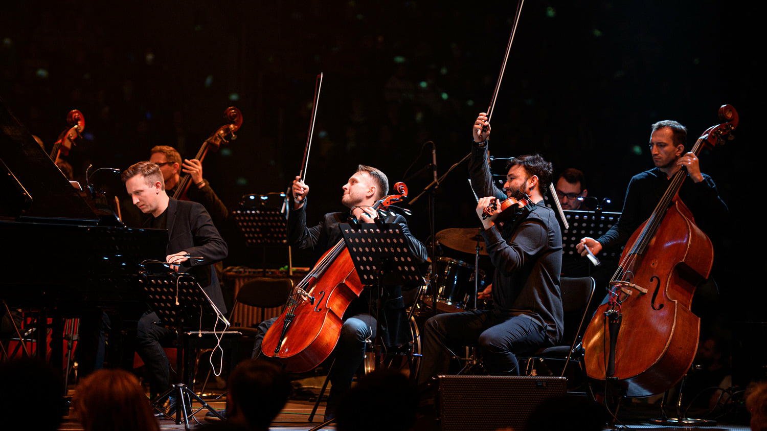 Музыка популярных фильмов прозвучит в исполнении симфонического оркестра со сцены Петербурга