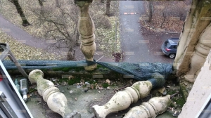 Администрации Невского района дали полторы недели на изучение проблемы балконов на Седова