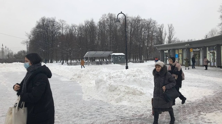 Антициклон сохранит в Петербурге облачность и снег 6 января