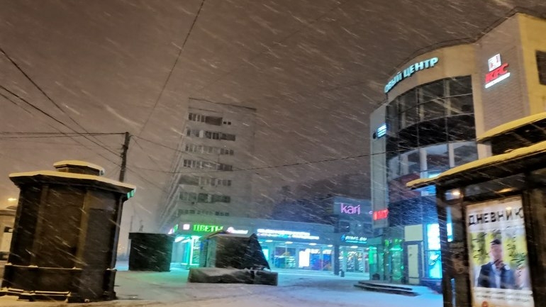Передышка: петербуржцам обещают небольшой снег и слабое повышение температуры во вторник