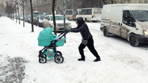 Петербуржцы продолжают жаловаться на снег, но в Смольном отмалчиваются