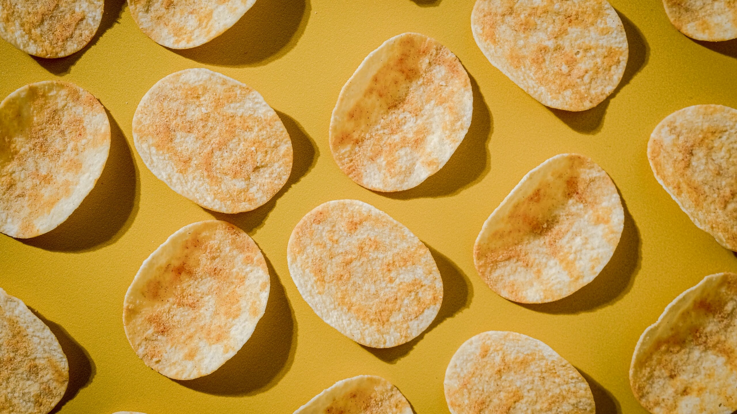 Петербуржцам рассказали, когда исчезнут из магазинов чипсы Pringles 
