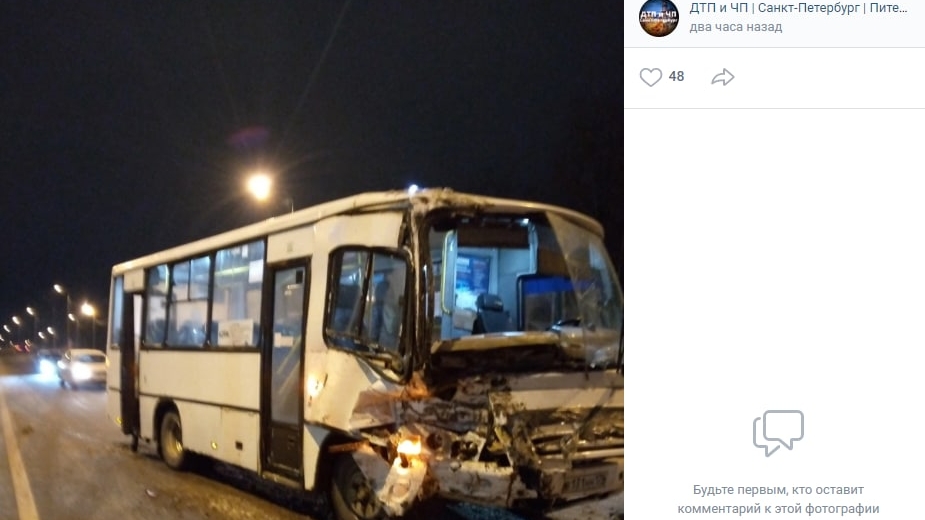 Областная маршрутка выронила пассажира в окно на подъездах к Петербургу