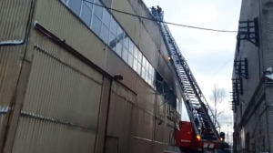 Роспотребнадзор проверил качество воздуха после пожара на заводе «Звезда»