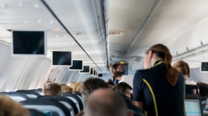 Петербуржцам рассказали, что чаще всего забывают пассажиры в салоне самолета