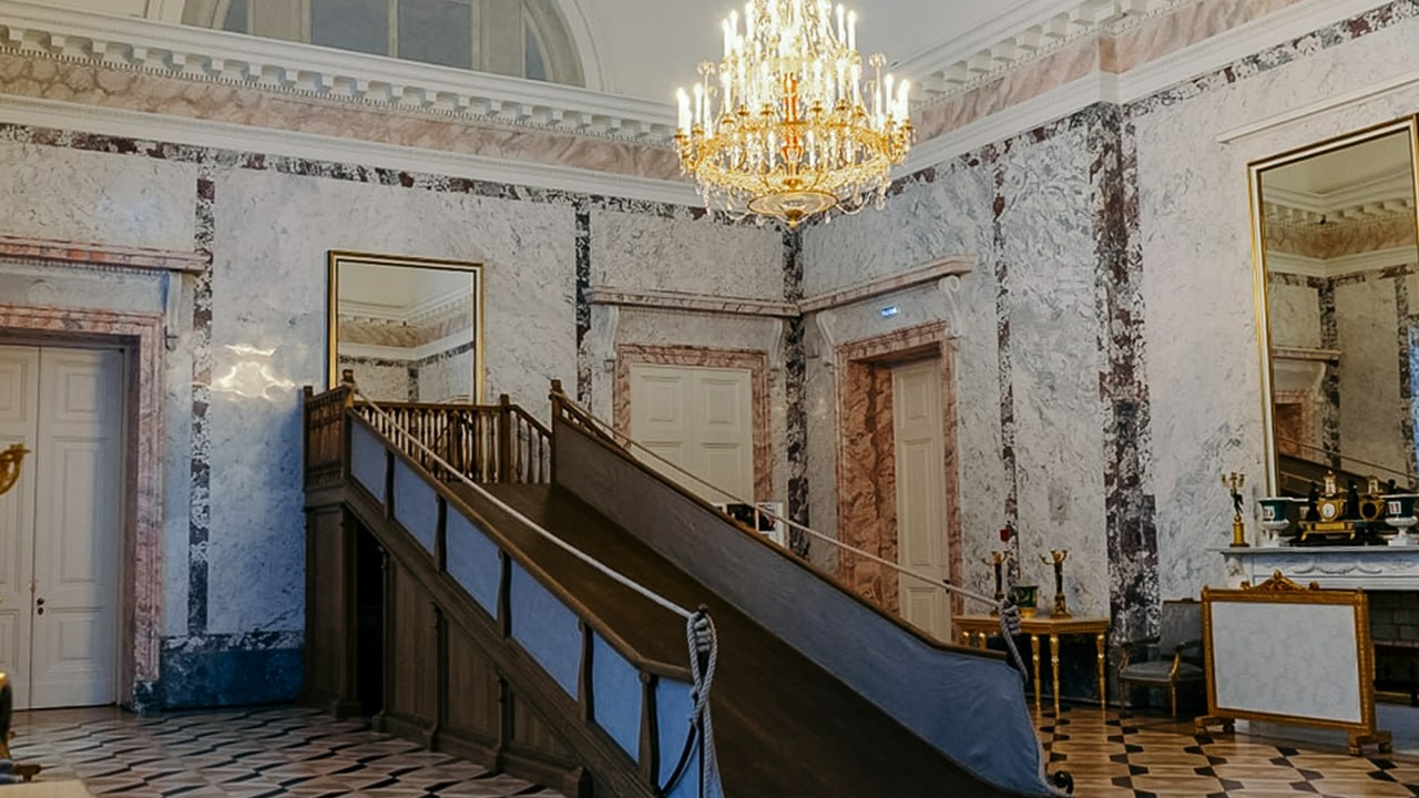 В Александровском дворце отреставрировали Зал с горкой