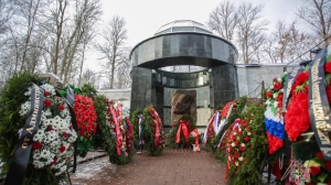 В Петербурге почтили память пожарных, погибших в огне