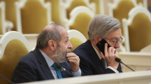 Петербургских депутатов Вишневского и Шишлова заметили на ресторанных переговорах с финским консулом