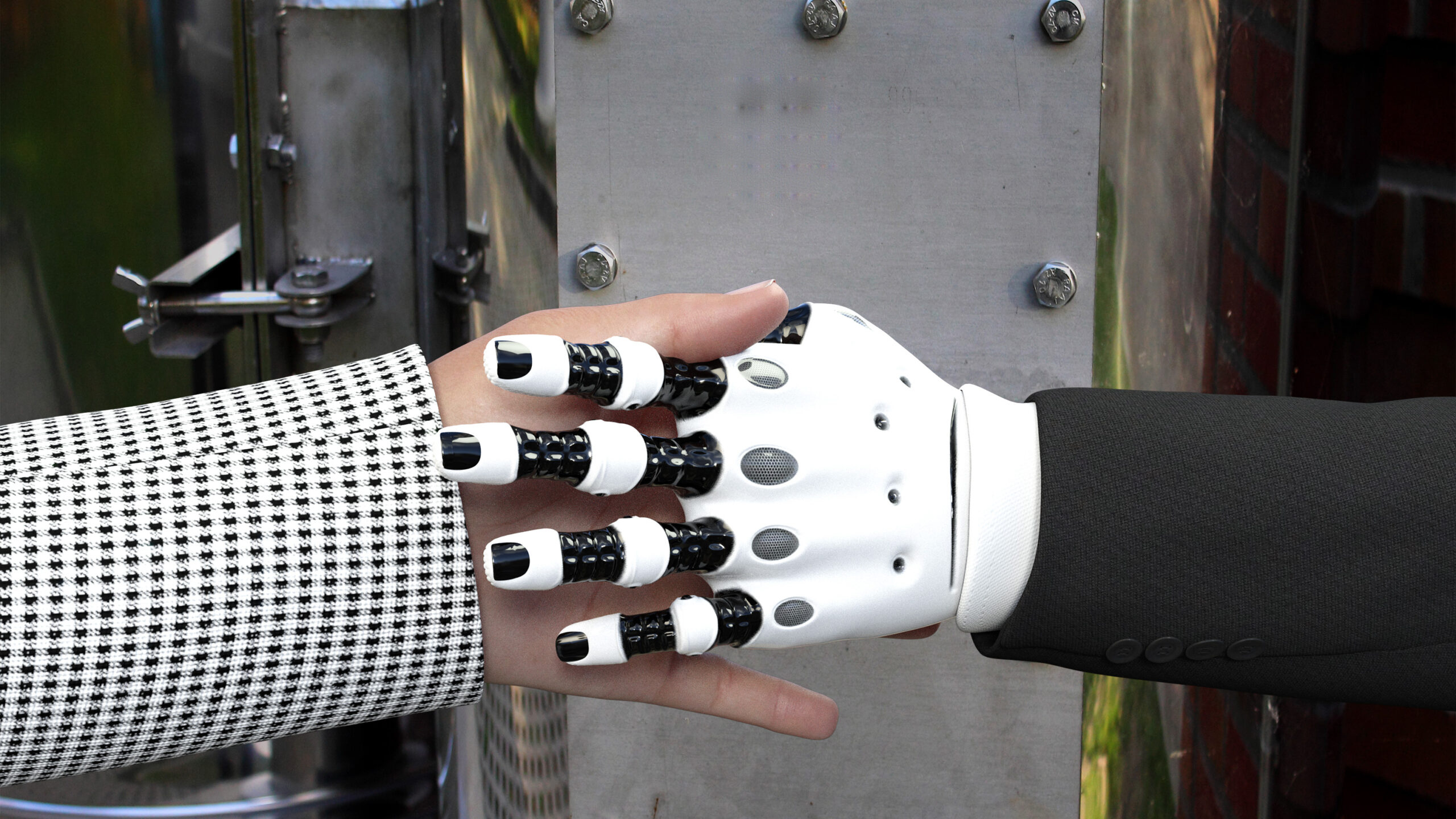 В РПЦ предложили ввести запрет на использование человеческих лиц и голоса для роботов