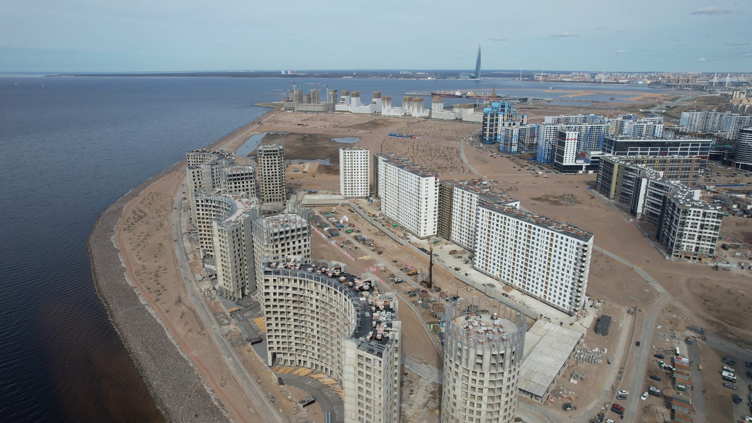 Дома морского фасада Санкт-Петербурга ввели в эксплуатацию на южном намыве