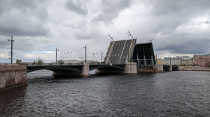 На Биржевом мосту к 8 мая восстановят движение