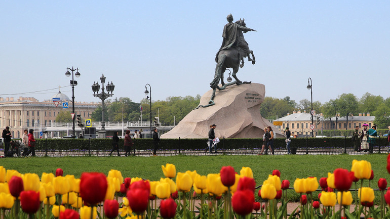 В Петербурге температура воздуха достигнет +25 градусов: осадков не ожидается