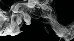 Курите и умирайте: бизнес из недружественных стран стал больше убивать петербуржцев сигаретами?