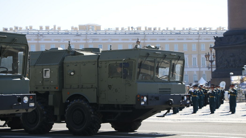 Более 4000 военнослужащих и 80 единиц техники: как проходил Парад Победы на Дворцовой площади