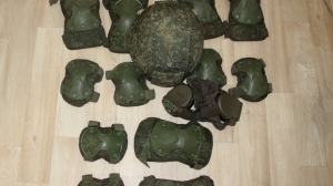 В Пулково таможенники в посылках с товарами для страйкбола нашли военную экипировку