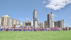 В парке «Озеро Долгое» ко Дню России открыли многофункциональный  стадион