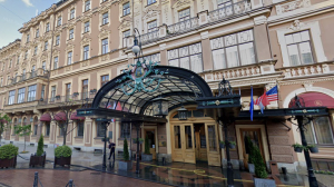 У старейшего люксового отеля в Петербурге сменили управляющего