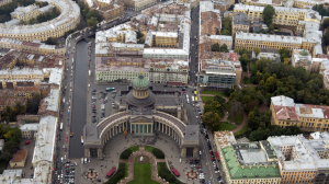 В Петербурге временно отключили фонтан у Казанского собора: специалисты прочищают насосные фильтры