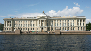 В Петербурге восстановили исторический вид барельефу на фасаде Академии Художеств