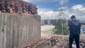 На стройплощадке улицы Булавского бетонная плита насмерть привалила рабочего