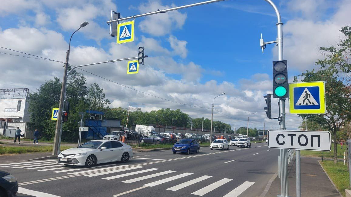 В двух петербургских районах подключили новые светофорные объекты