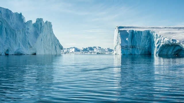 Ученые: айсберг размером с два Петербурга невозможно уничтожить