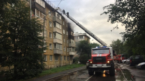 В Красноярске пожар на 500 «квадратов» тушили более сотни спасателей