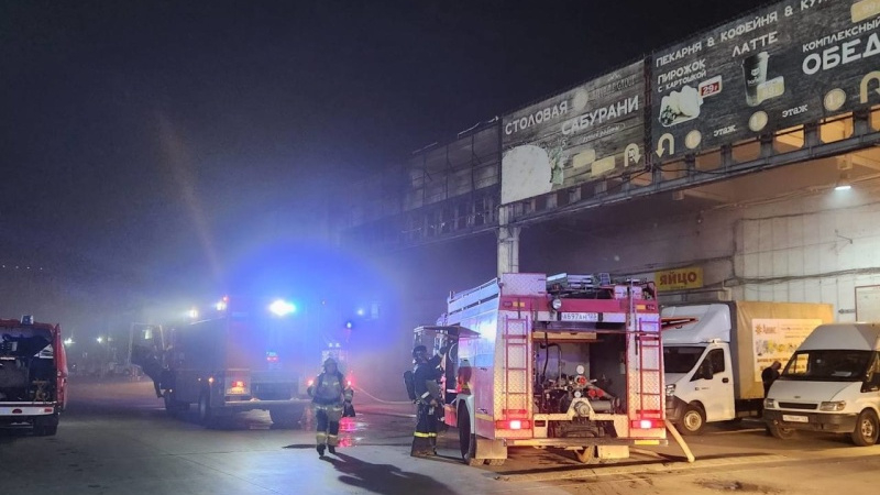 Спасатели Краснодара локализовали пожар в 400 «квадратов» на складе