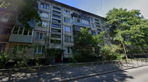 Петербурженка покинула горящую квартиру на Костюшко «в чем мать родила», очевидцы пытались поймать ее на одеяло