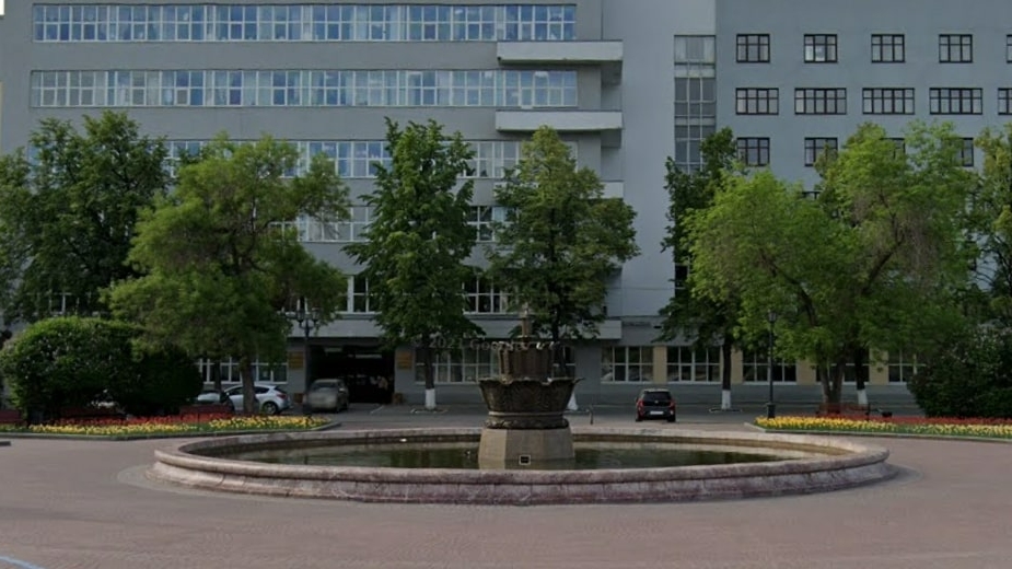 В фонтане «Каменный цветок» Екатеринбурга обнаружено тело утопленника