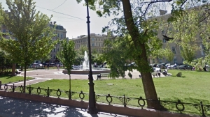 На Манежной площади закрыли Ново-Манежный сквер из-за ремонта пешеходной зоны