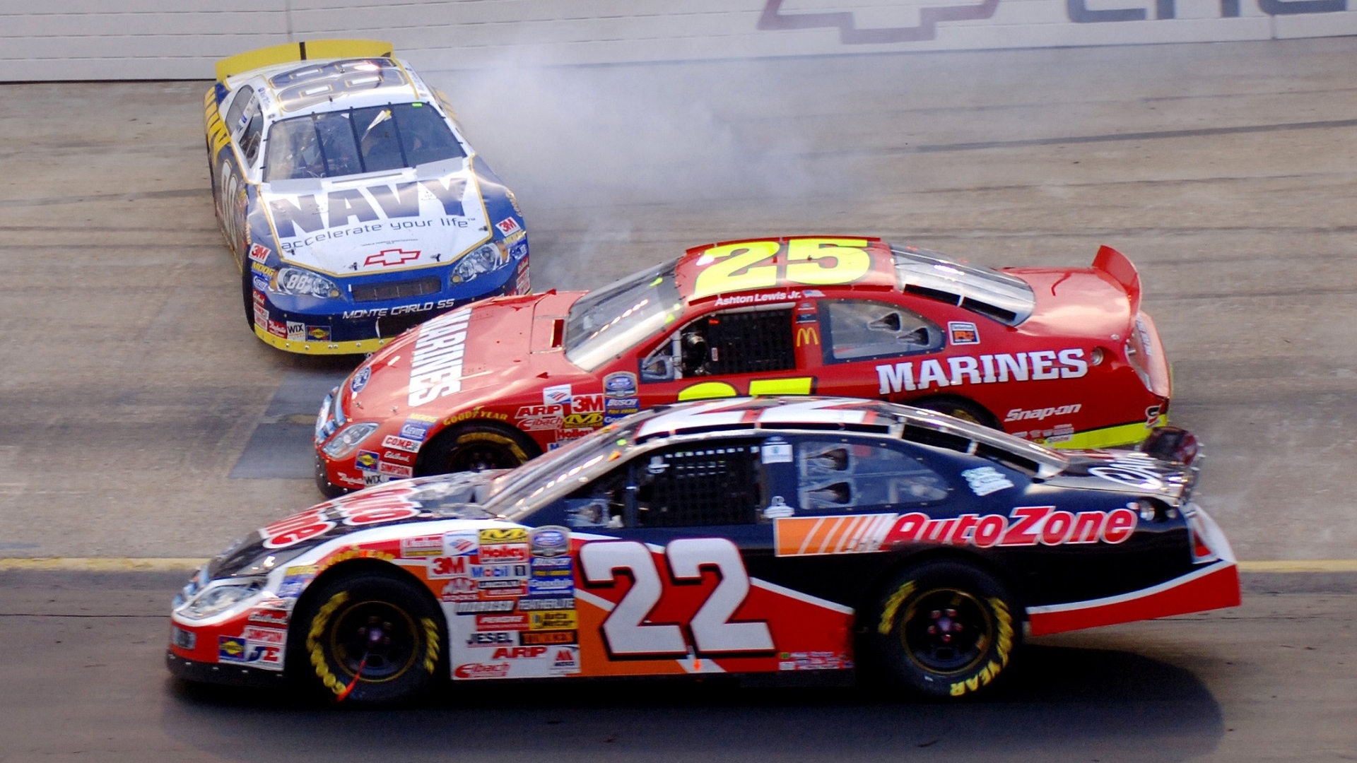 На автогонках NASCAR произошла одна из самых зрелищных аварий в истории