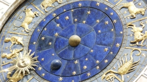 Кого ждет удача, а кого – испытания: астрологический прогноз на октябрь по знакам зодиака от звезды «Битвы экстрасенсов»