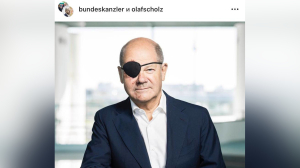 Кровавые шрамы и повязка на глазу: фото канцлера Германии после инцидента на пробежке обречено стать мемом