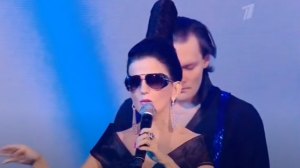 «Пожалуйста, не сдавайся и пой»: певица Диана Гурцкая расплакалась перед камерами из-за слепой девочки с трагической судьбой
