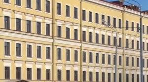 Фасад дома на Старом-Петергофском проспекте привели в порядок