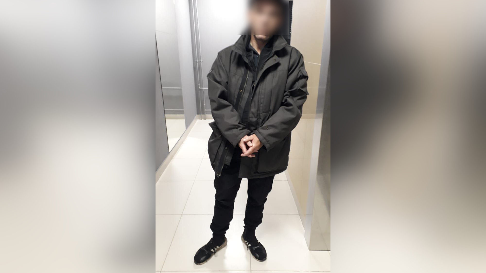 В Петербурге задержали подозреваемого в домогательствах к двум 12-летним школьникам
