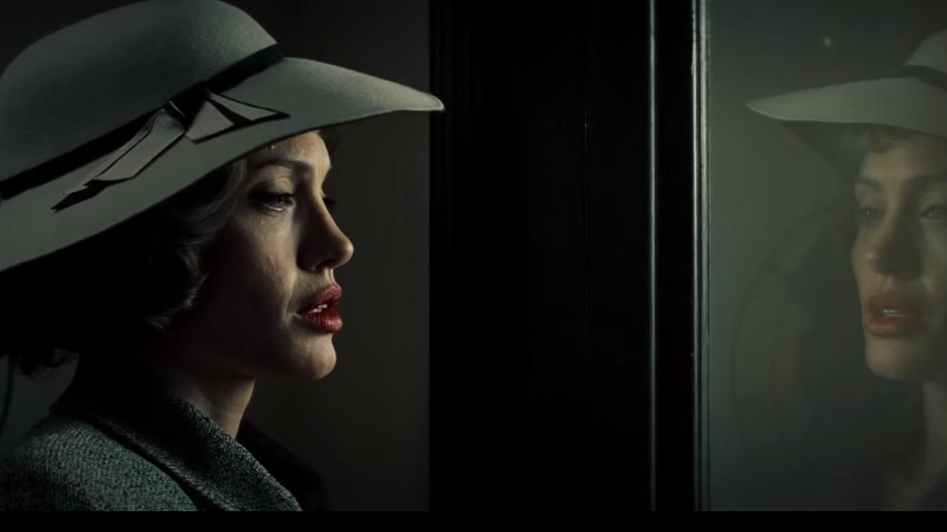Анджелина Джоли сыграет главную роль в байопике про оперную диву Марию Каллас