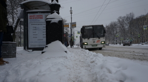 Петербуржцы могут принять участие в конкурсе лучшей фотографии новогоднего автобуса