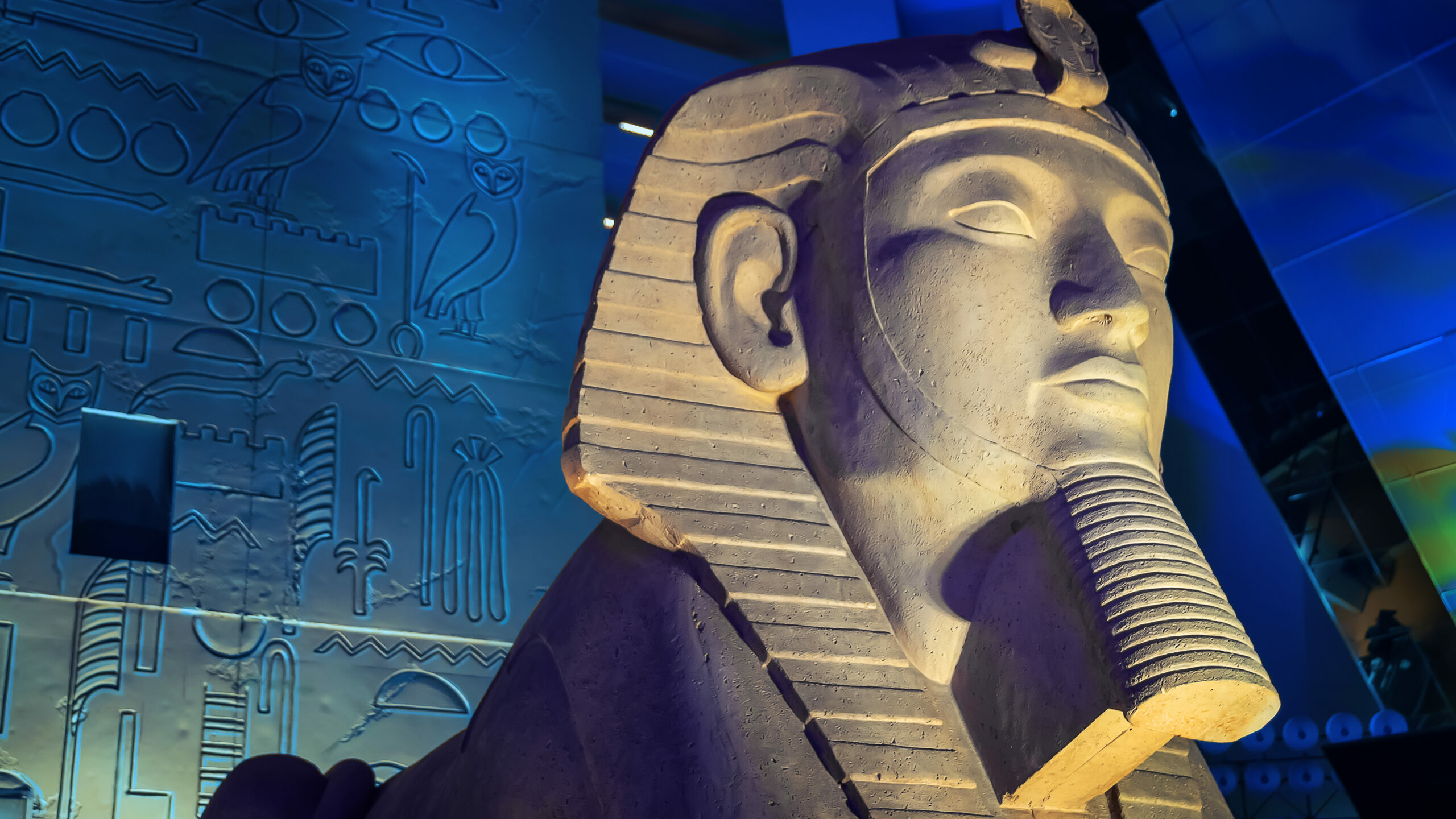 Кулон Тутанхамона из космоса: ученые установили происхождение древнего артефакта