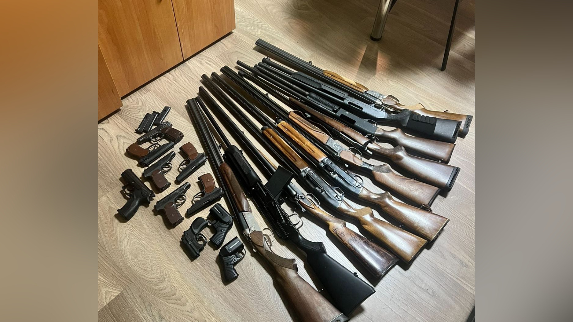 Как на диком Западе: у жителей Купчино изъяли более 20 единиц оружия