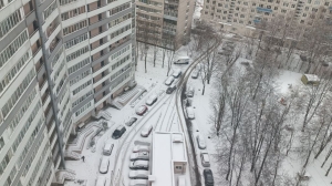 Петербуржцев начали заранее предупреждать об уборке снега в зоне платной парковки