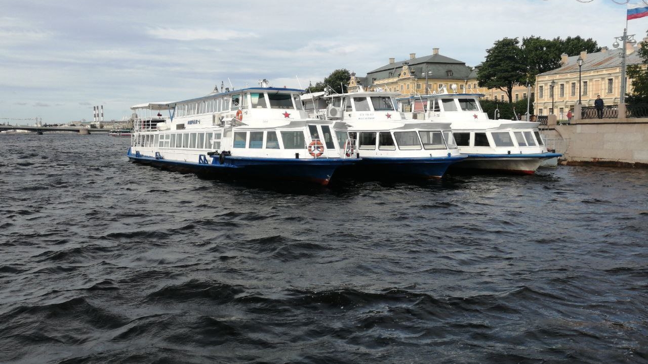 Сезон навигации для маломерных судов в Санкт-Петербурге завершится 13 ноября