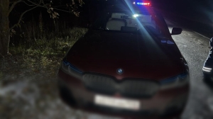 В Ленобласти задержали иногороднего мужчину, привозившего на BMW 8 пакетов с наркотиками