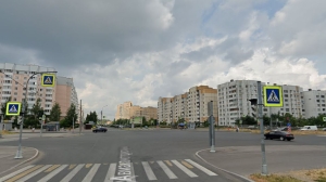 В Петербурге любительница быстрой езды на Mercedes сбила на перекрестке подростка