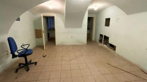 Офис в подвале на Шпалерной в 300 «квадратов» пытаются продать в шестой раз